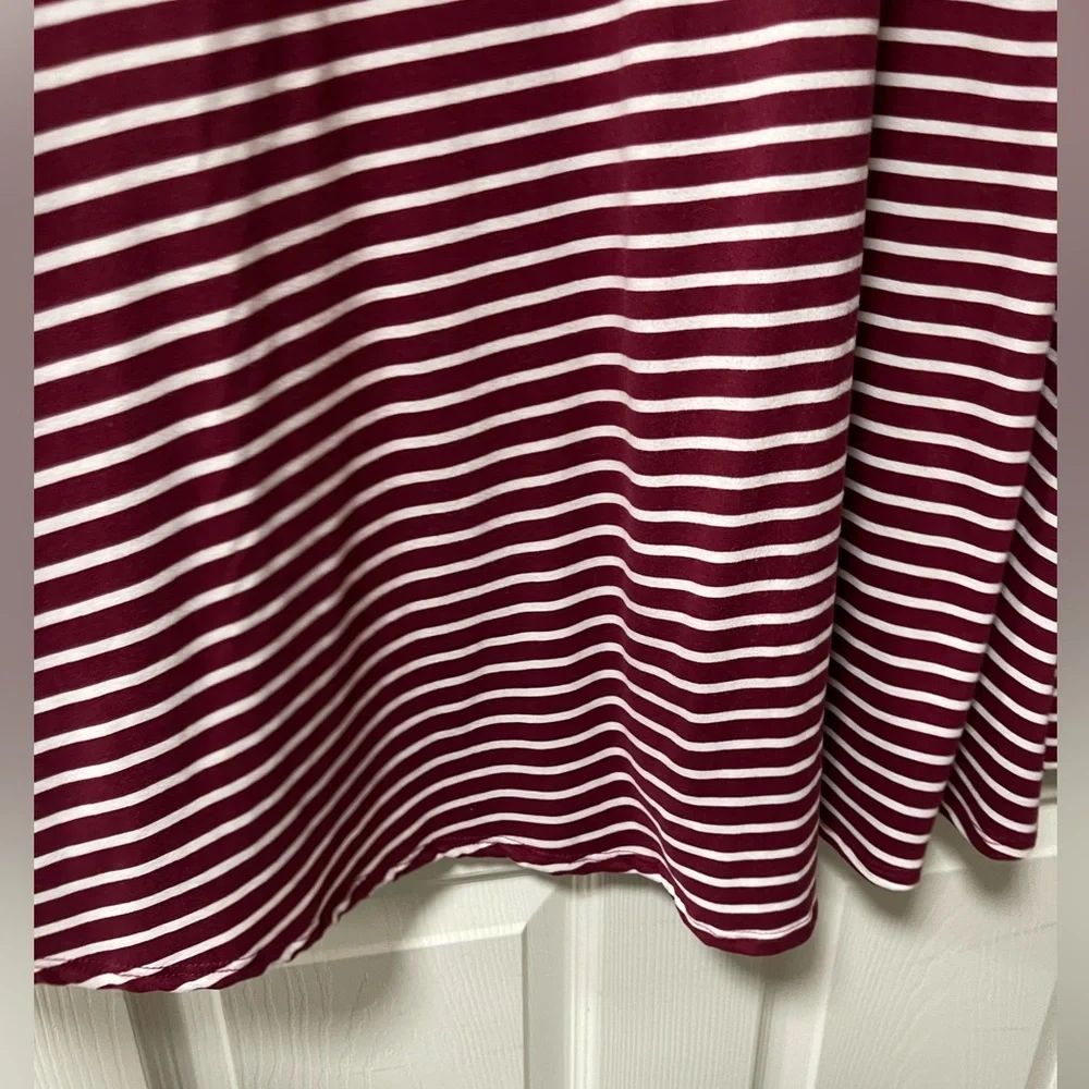 VIBE SPORTSWEAR Womens Plus Burgundy & White Striped Short Sleeve dress Size 3XL - Picture 3 of 6